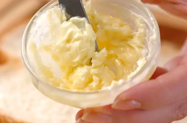 ハムとジャムのトーストの作り方1