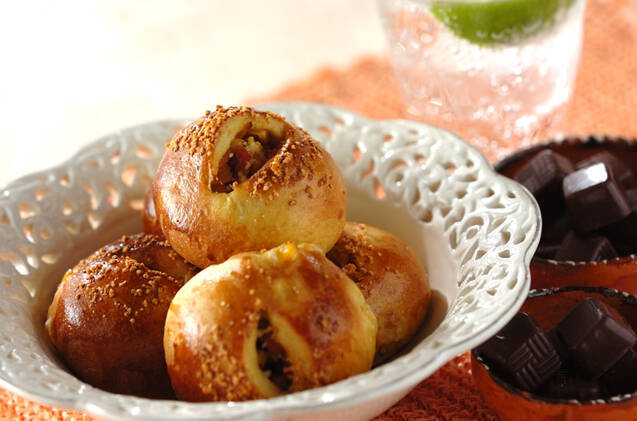 カレー風味のオニオンパン