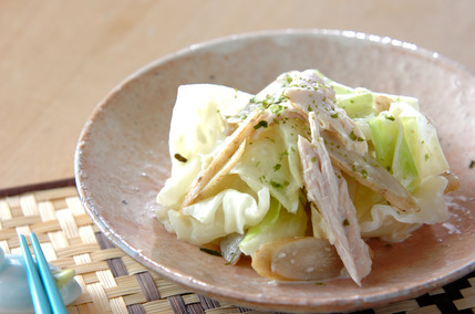 ゴボウとささ身のサラダ