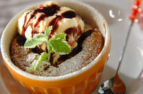 フランのバニラアイスのせ