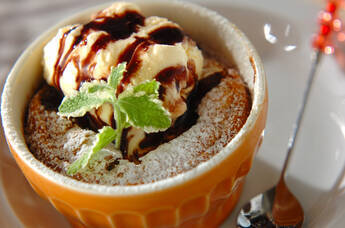 フランのバニラアイスのせ