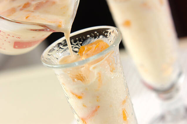 完熟柿ラッシーの作り方の手順3