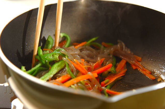 ピーマンとしらたきのきんぴらの作り方の手順4