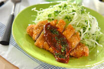 カレーソースがけトンカツ