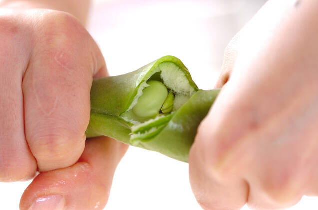 エノキとソラ豆のかき卵汁の作り方の手順2