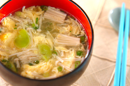 エノキとソラ豆のかき卵汁