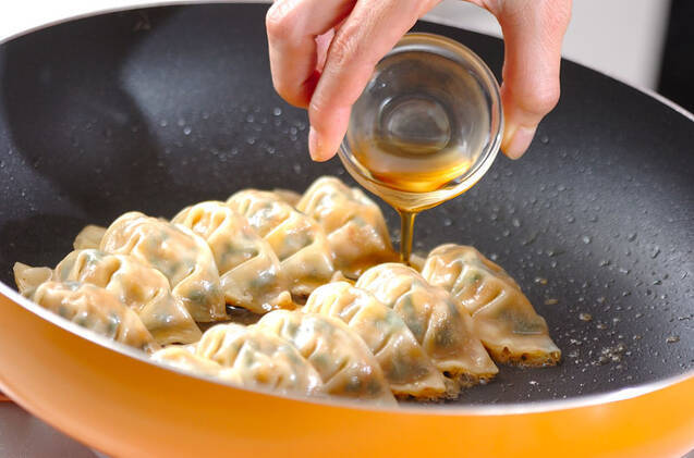 豚キムチ餃子の作り方の手順9