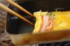 カニカマの卵焼きの作り方の手順2