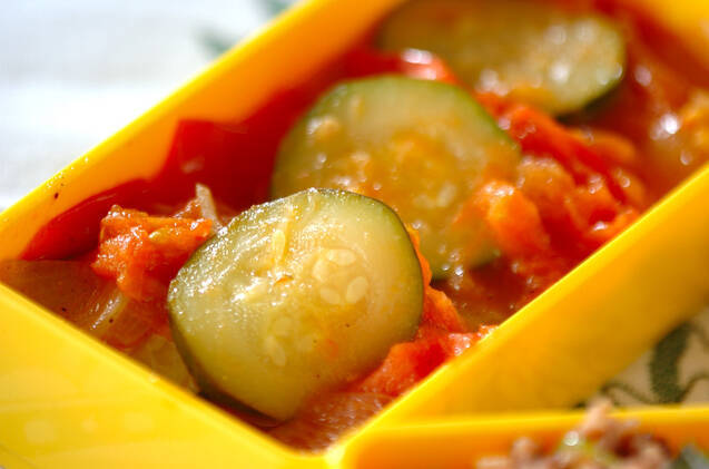 野菜のトマト煮込み