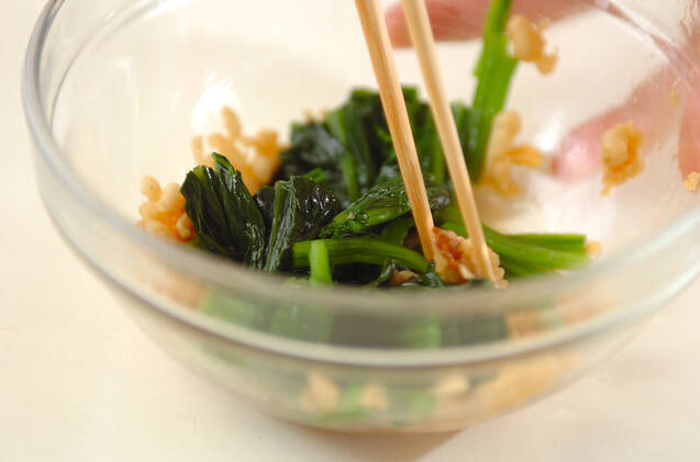 ホウレン草と天かすのお浸しの作り方の手順2