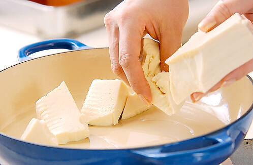 豆腐のピザ風焼きの作り方の手順1