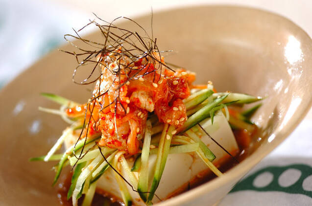 豚肉と白菜キムチのせ冷奴