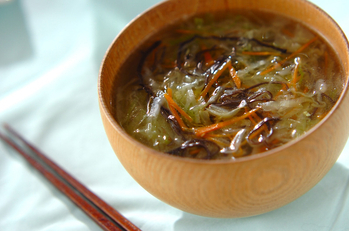 せん切りキャベツの中華スープ