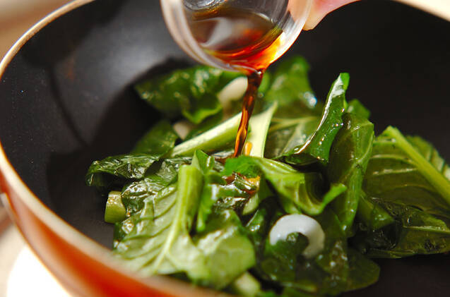 小松菜とちくわの炒め物の作り方の手順2