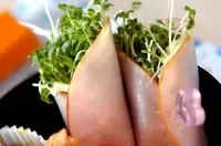 ハムのスプラウト巻き
