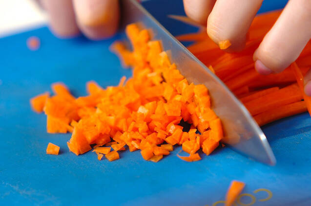 ニンジンピラフの作り方の手順2