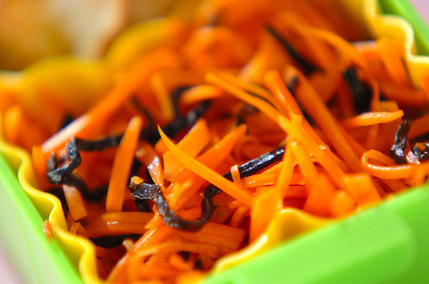 ニンジンの塩昆布和え