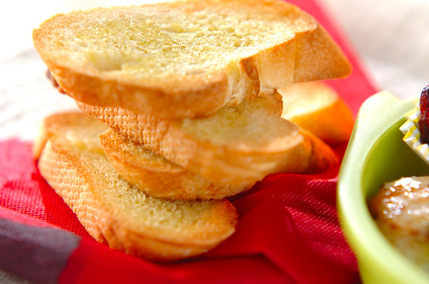 ガーリックトースト