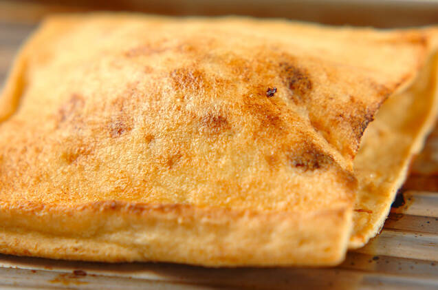 おかか玉ネギの揚げ焼きの作り方の手順4