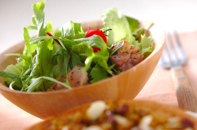 レタスとチキンのサラダ