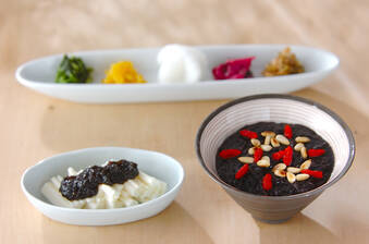 ホタテ風味の黒々がゆ