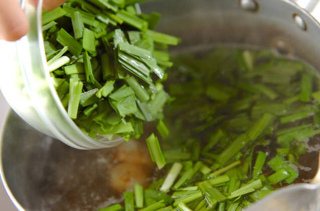 エビニラスープの作り方の手順4