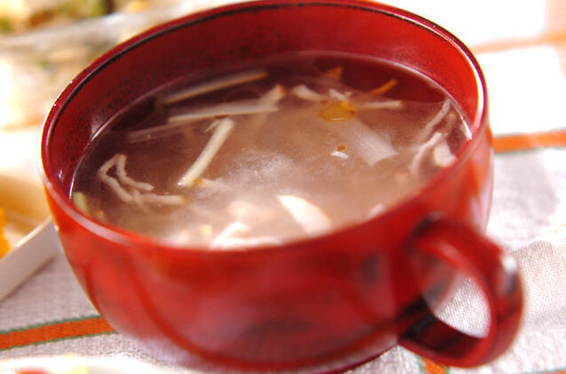 ネギとベーコンの中華スープの完成写真