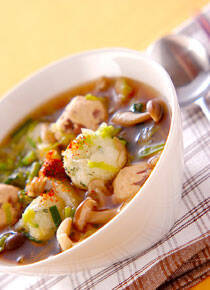 鶏肉・しょうゆ味のスープ