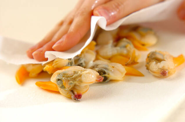 アオヤギとニラの酢みそ和えの作り方の手順1