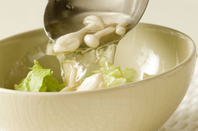 シメジのアジア風スープの作り方の手順3