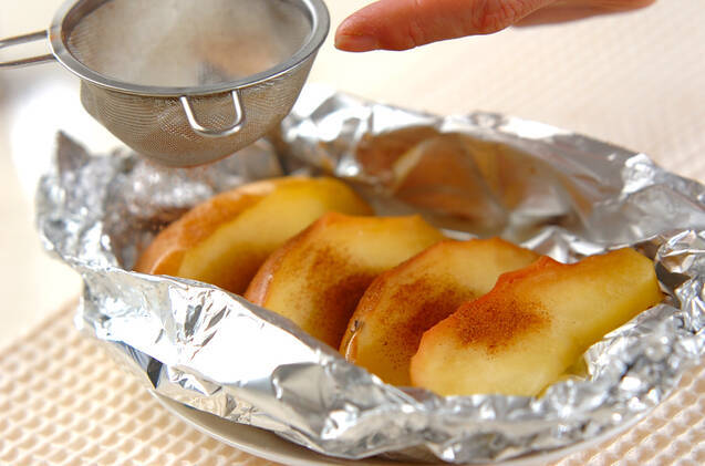 リンゴのホイル焼きの作り方の手順4