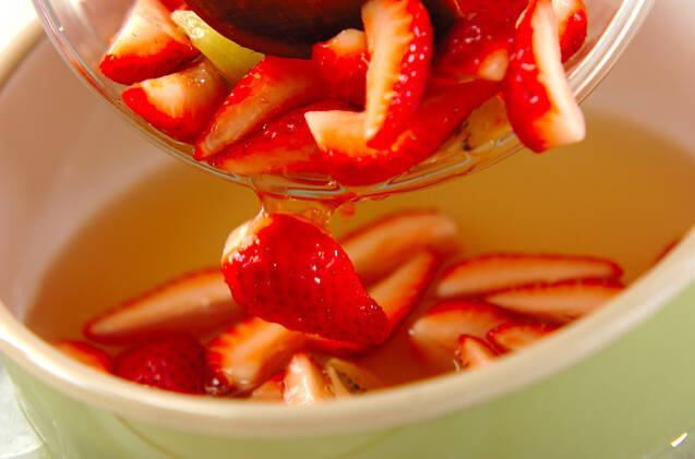 フルーツ入りワインゼリーの作り方の手順4