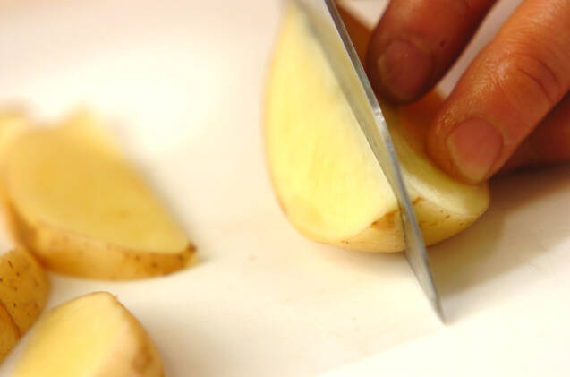 フライドチキンとポテトの作り方の手順2