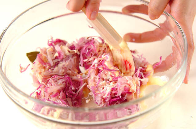 ドイツ料理の基本！本格ザワークラウト レンジで簡単やみつきに！の作り方の手順3