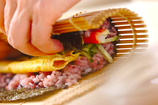 黒米巻き寿司の作り方の手順8