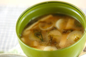 アオサと油揚げの田舎みそ汁
