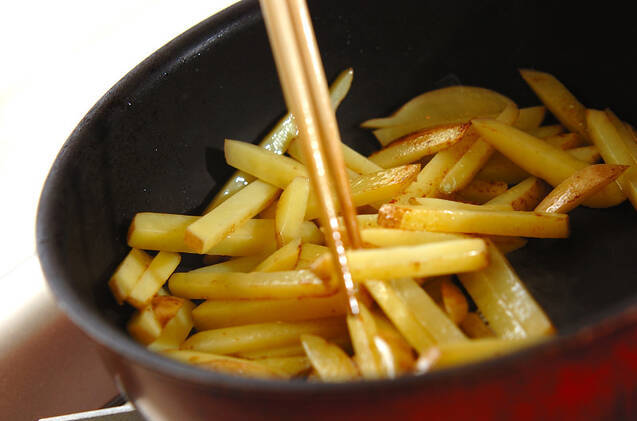 新ジャガイモと鶏肉の炒めものの作り方の手順5