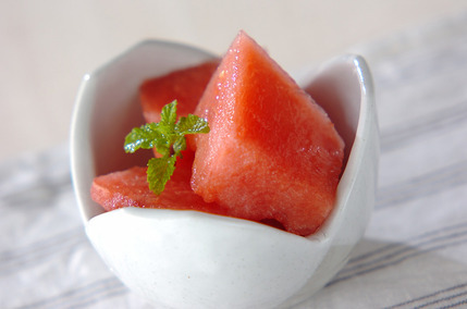 スイカのリキュール和え