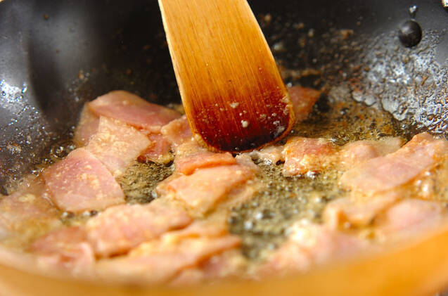 アボカドとベーコンのマヨ炒めの作り方の手順4