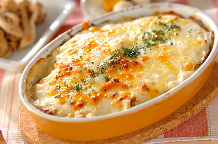 合い挽き肉を使ったグラタン 節約上手に！キャベツのミルフィーユ