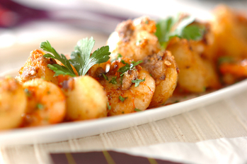 ポテトとエビのアンチョビ炒め