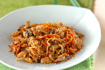 鶏肉とシイタケのオイスター素麺