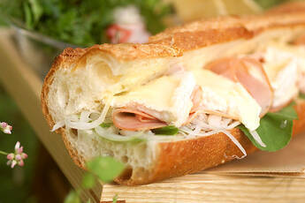 カマンベールのバゲットサンド