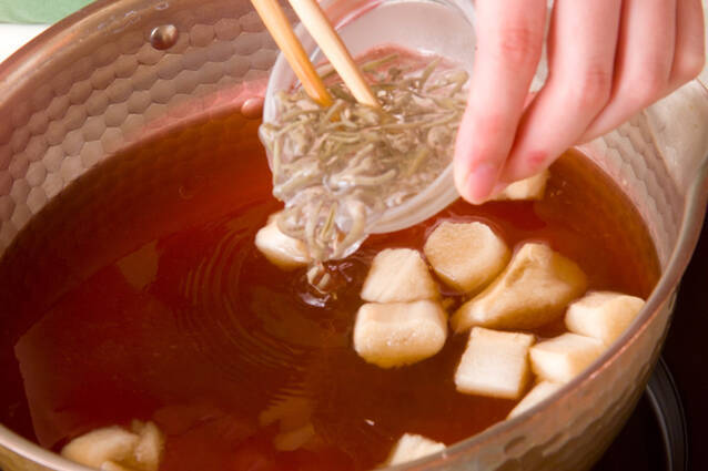 麩とワカメのお吸い物の作り方の手順5