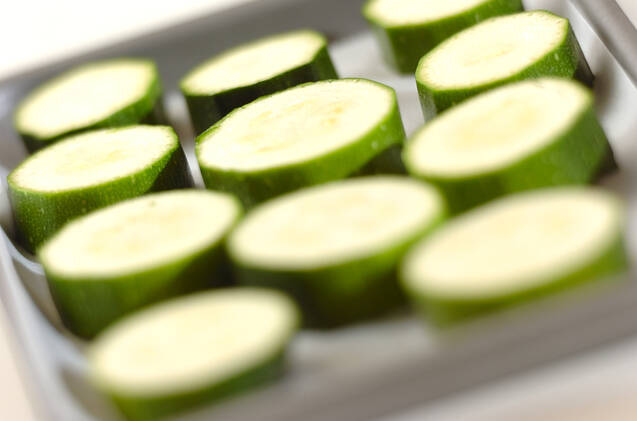 ズッキーニのチーズ焼きの作り方の手順1