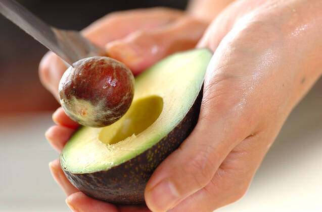 甘エビとアボカドの中華和えの作り方の手順2