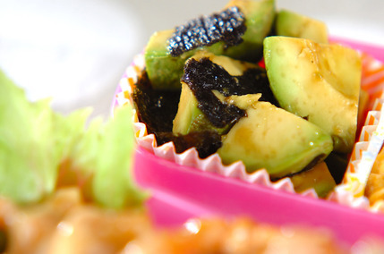 アボカドののりしょうゆ和え