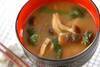 シメジのみそ汁の作り方の手順
