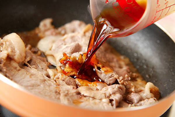 定番！ご飯がすすむ豚のショウガ焼きの作り方の手順5