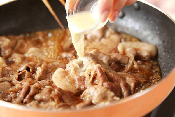 定番！ご飯がすすむ豚のショウガ焼きの作り方の手順5